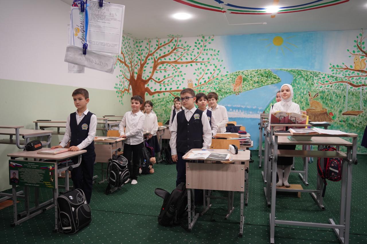 Глава Минимущества ознакомился с работой школы №58 в Семендере